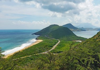 St. Kitts, Karayipler 'deki plaj manzarası.