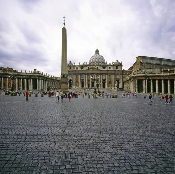 Basilica St.Peters in Rome — Stock Photo, Image