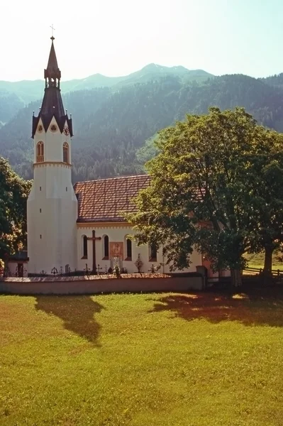 Igreja da aldeia — Fotografia de Stock