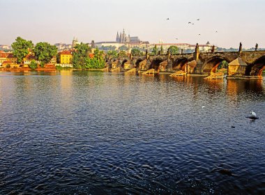 Çek Cumhuriyeti Prag 'daki Charles Köprüsü