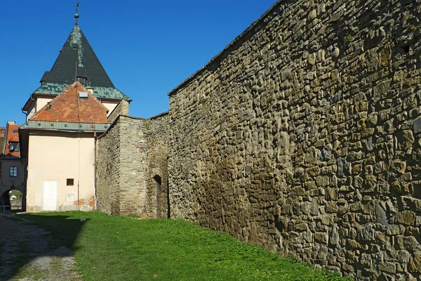 Medieval town with walls and tower — Stock Photo, Image