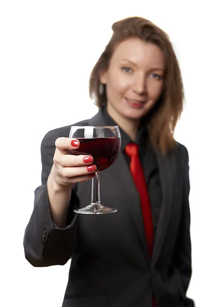 Χαμογελαστή γυναίκα με κρασί — Φωτογραφία Αρχείου