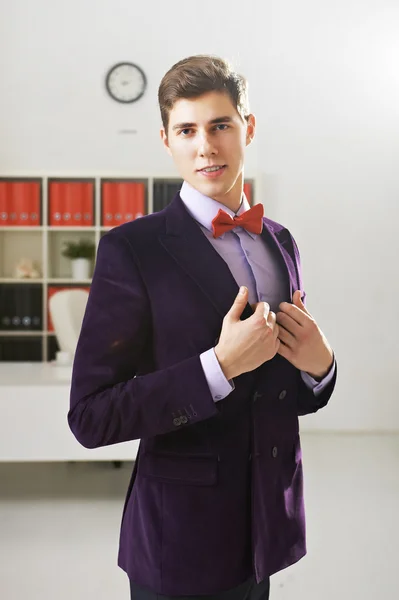 Young businessman  in the office — Stock Photo, Image