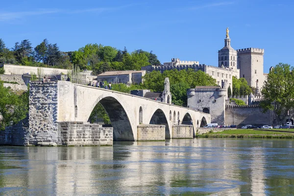 Puente de Aviñón con Palacio de los Papas — Foto de Stock