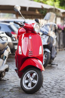 Eski kırmızı Vesp