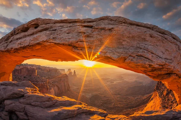 Beroemde Zonsopgang Bij Mesa Arch Canyonlands National Park Bij Moab — Stockfoto