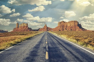 Monument Valley, ABD 'ye giden uzun bir yol. 