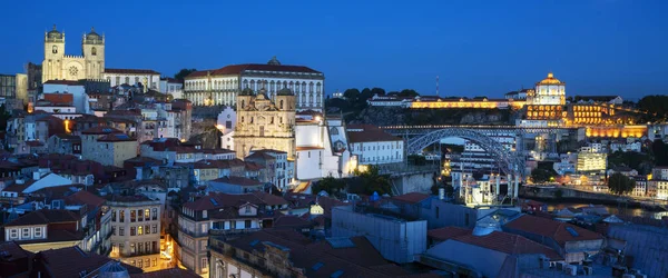 Vista Famosa Porto Noite Com Lua Portugal Europa — Fotografia de Stock