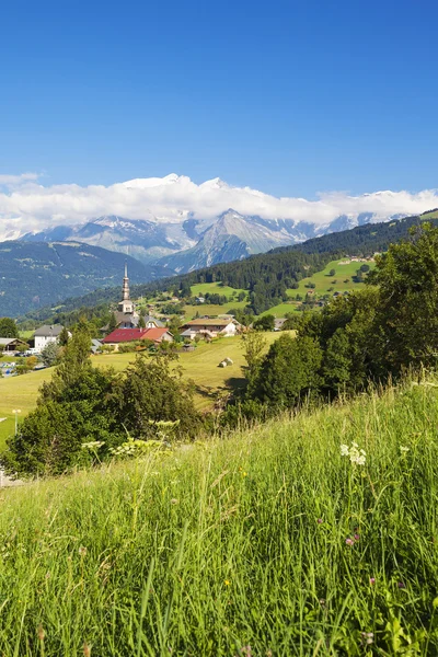 Krásné vesnice comblou — Stock fotografie