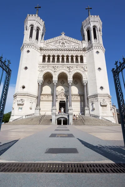Frente à Basílica de Notre Dame de Fourviere Imagem De Stock