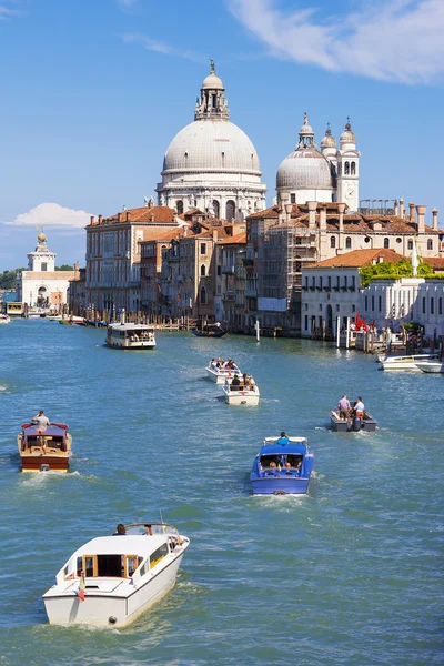 Traffic on Canal Grande — Stock Photo, Image