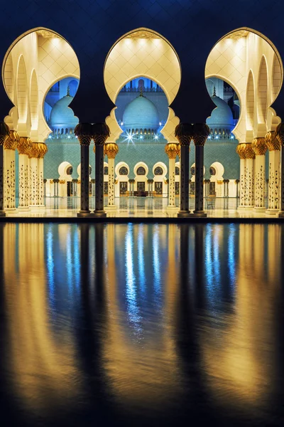 Mosquée la nuit — Photo