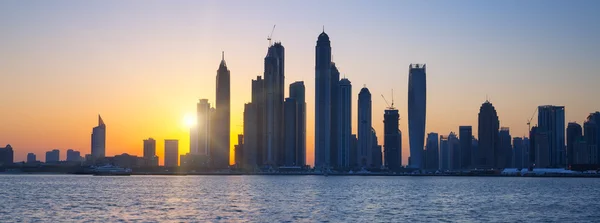 Panoramic view of Dubai at sunrise — Stock Photo, Image