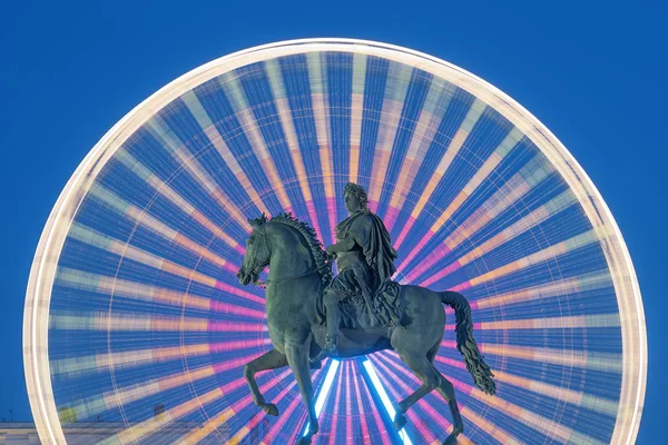 Statue of King Louis XIV by night — Stock Photo, Image