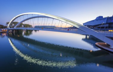 Lyon kenti Rhone Nehri ile kesiştiği yerde bölgesinin yakınında