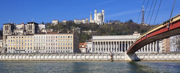 Panoramatický pohled z řeky saone v Lyonu — Stock fotografie