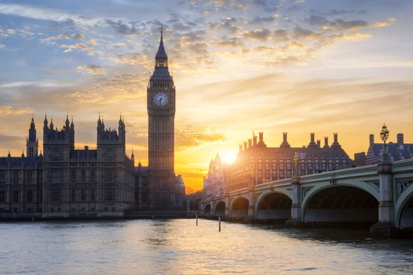 Slavné Big Ben při západu slunce — Stock fotografie