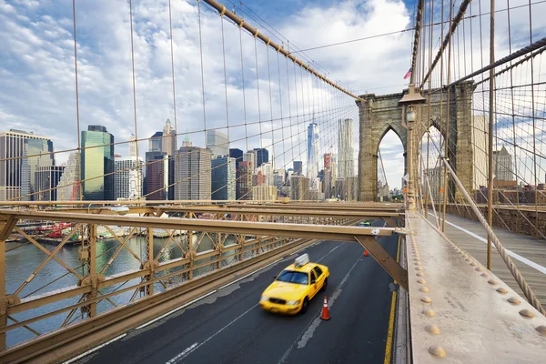 Sul ponte di Brooklyn . — Foto Stock