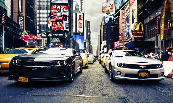 Camaros på Time Square — Stockfoto