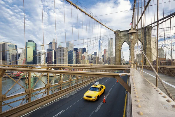 On the Brooklyn Bridge. — Stock Photo, Image