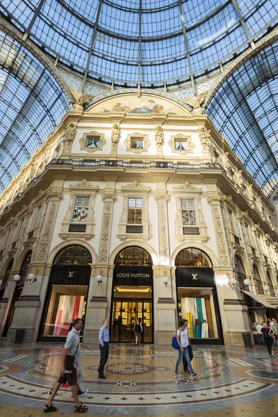 Widok z Galleria Vittorio Emanuele Ii — Zdjęcie stockowe