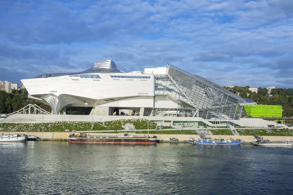 Confluenze Museo e fiume Rodano — Foto Stock