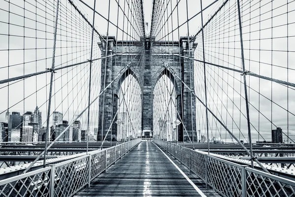 Zwart-wit Brooklyn Bridge — Stockfoto