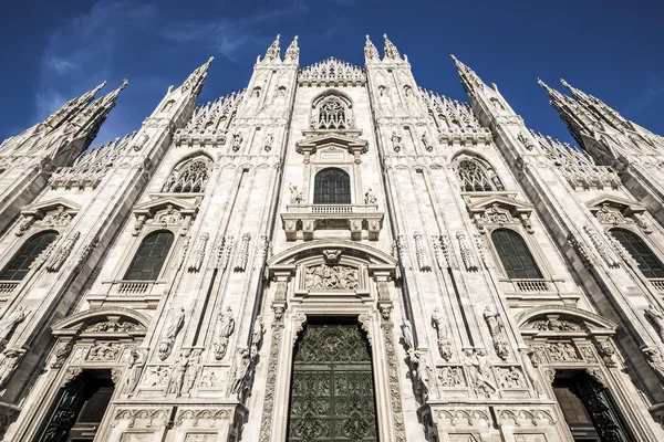 Famoso Duomo, Milão, Itália — Fotografia de Stock