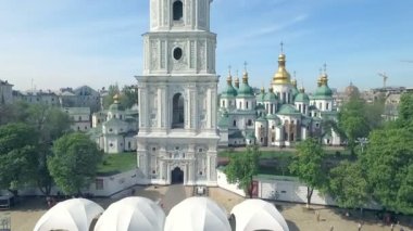 Kiev Ayasofya Meydanı ' nda Bohdan Khmelnytsky'e sırtında