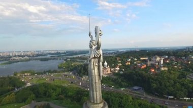 Kamera sinekler çevresinde anıt, Dünya Savaşı'nın