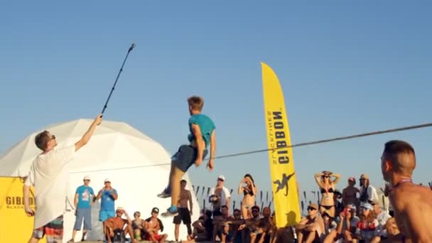 Slackline-Wettbewerbe — Stockvideo