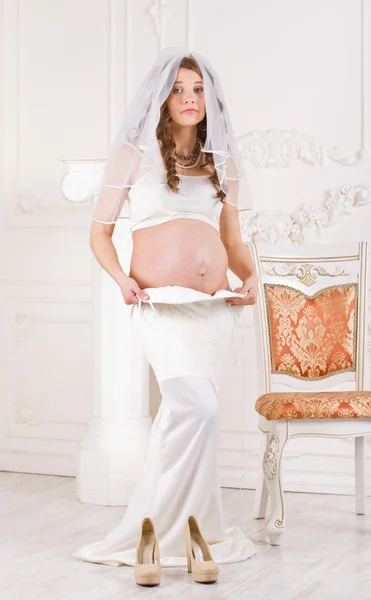 Свадьба беременных платьев — стоковое фото