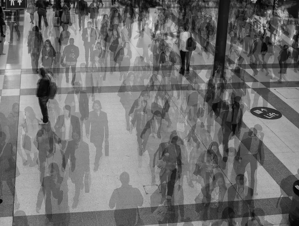 Liverpool Street station in London in black and white — Stock Photo, Image