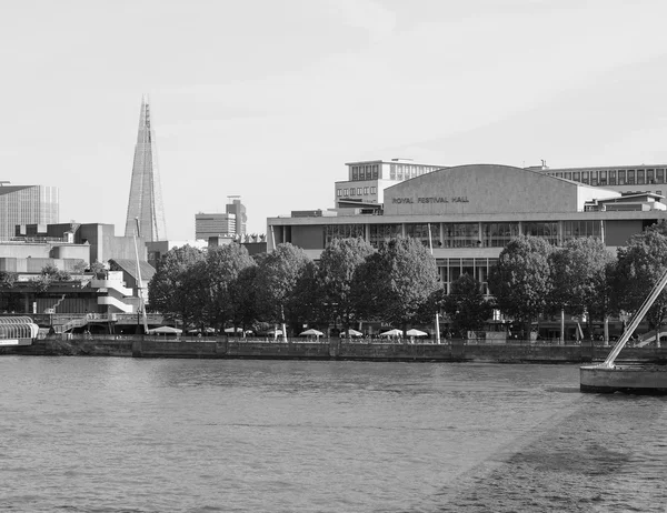 Royal Festival Hall Londra Londra siyah beyaz — Stok fotoğraf