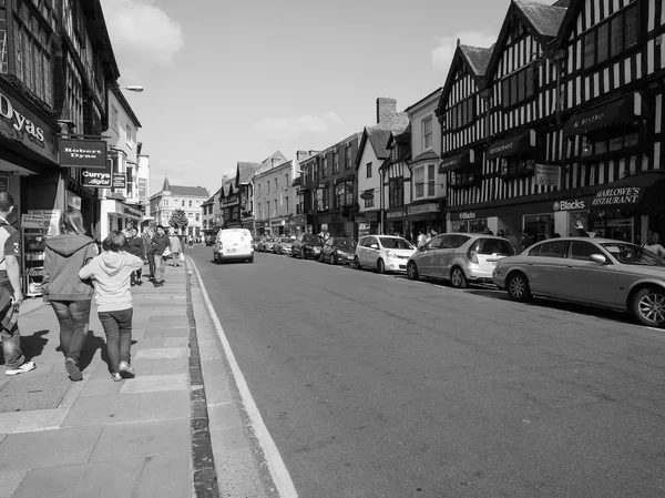 Touristes visitant Stratford upon Avon en noir et blanc — Photo