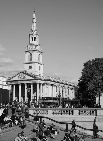 Trafalgar Square w Londynie w czerni i bieli — Zdjęcie stockowe