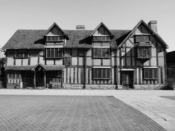 Lugar de nacimiento de Shakespeare en Stratford upon Avon en blanco y negro —  Fotos de Stock