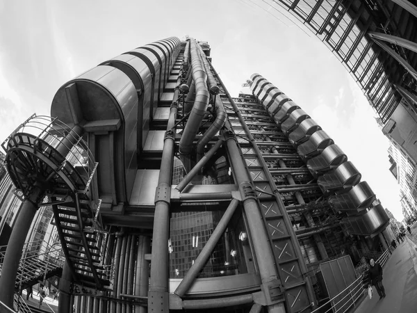 Lloyds budynku w Londynie w czerni i bieli — Zdjęcie stockowe