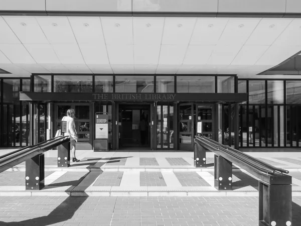 Britische Bibliothek in London in schwarz-weiß — Stockfoto