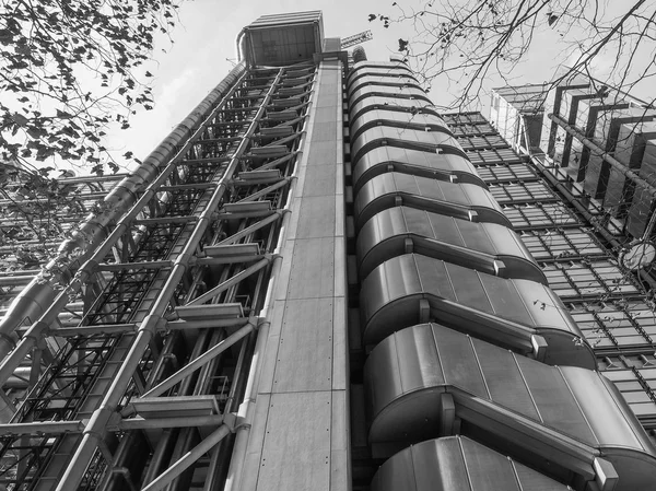 Edificio jalá en Londres en blanco y negro —  Fotos de Stock