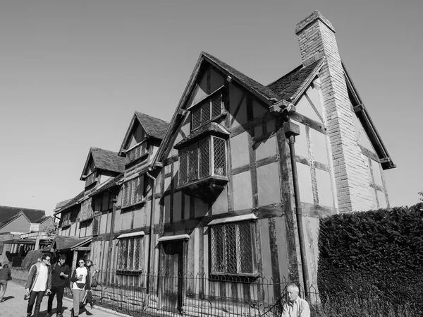 Батьківщина Шекспіра в Stratford після Avon чорно-білі — стокове фото