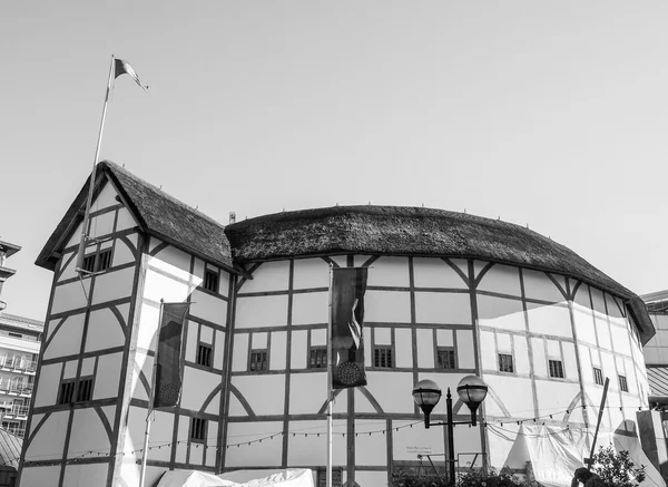 Globe Theatre in London in black and white — Stock Photo, Image