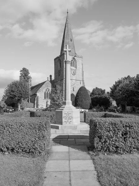 Village Green em Tanworth em Arden em preto e branco — Fotografia de Stock