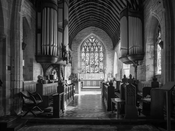 St Mary Magdalene kyrka i Tanworth in Arden i svart och vitt — Stockfoto