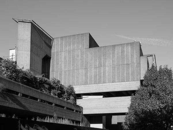 Hayward Gallery v Londýně v černé a bílé — Stock fotografie