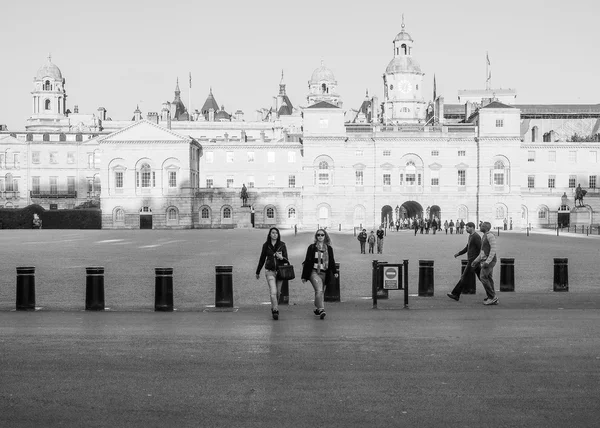 A fekete-fehér londoni Whitehall — Stock Fotó