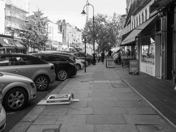 Rue à Londres en noir et blanc — Photo