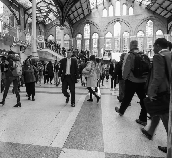Liverpool Street station in London in black and white — Stock Photo, Image