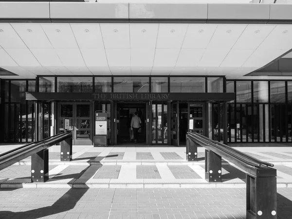 Britische Bibliothek in London in schwarz-weiß — Stockfoto