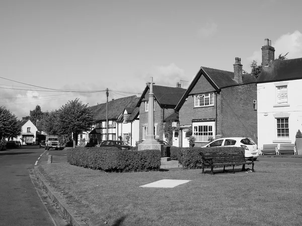 Village Green in Tanworth in Arden in zwart-wit — Stockfoto